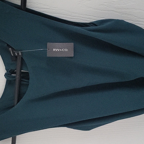 NWT RW&Co Belted Wide Leg Jumpsuit - Picture 2 of 8